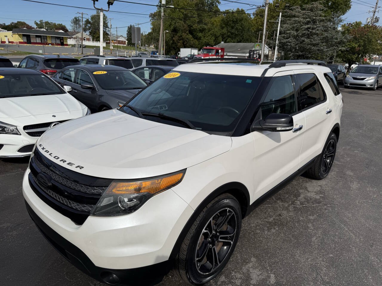 Used 2014 Ford Explorer Sport w/ Equipment Group 401A AWD/4WD image 2