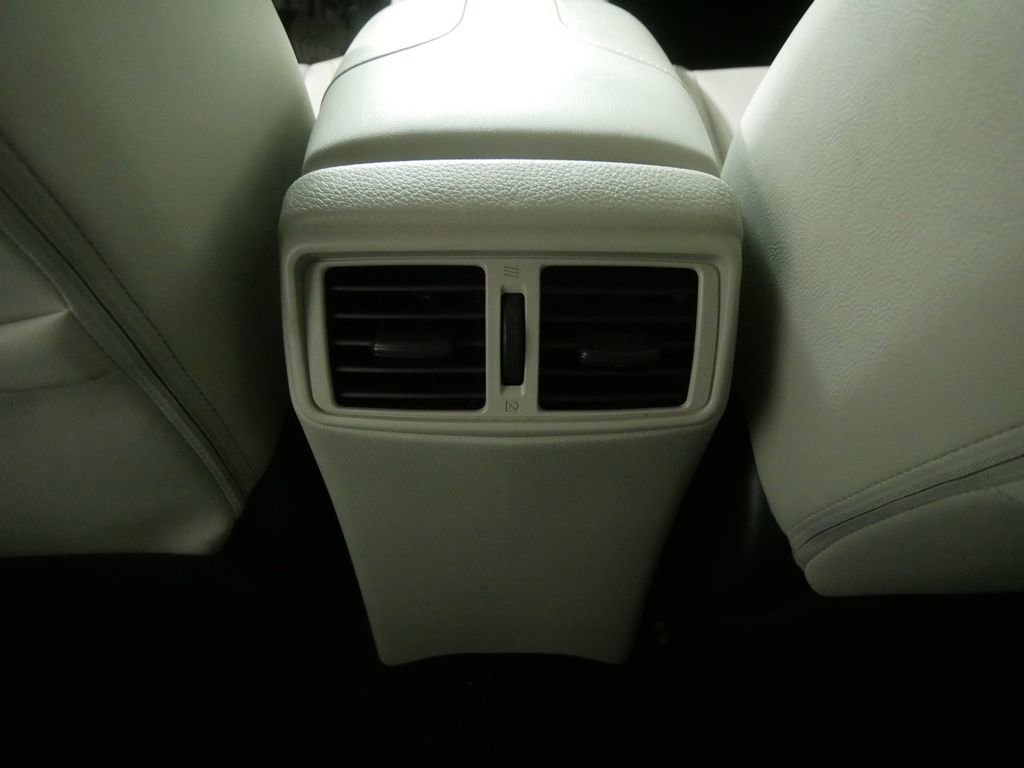 Used 2020 Nissan Rogue Sport SL w/ Premium Package image 21