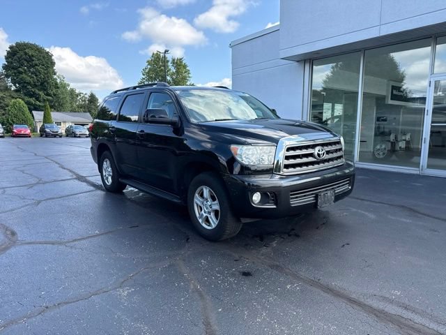 Used 2014 Toyota Sequoia SR5 w/ Premium Package AWD/4WD image 1