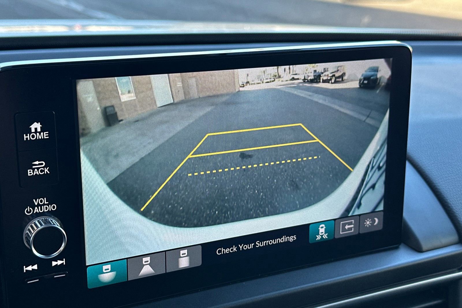 Used 2025 Honda Pilot Touring image 21