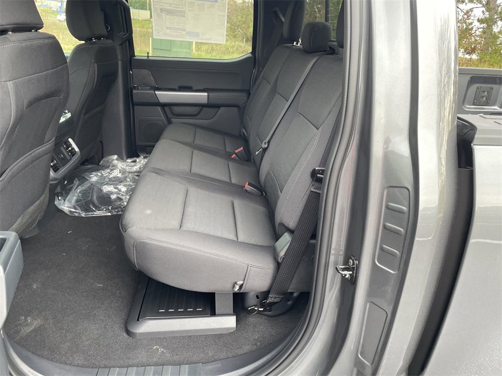 New 2025 Ford F150 XLT w/ Equipment Group 302A MID image 24