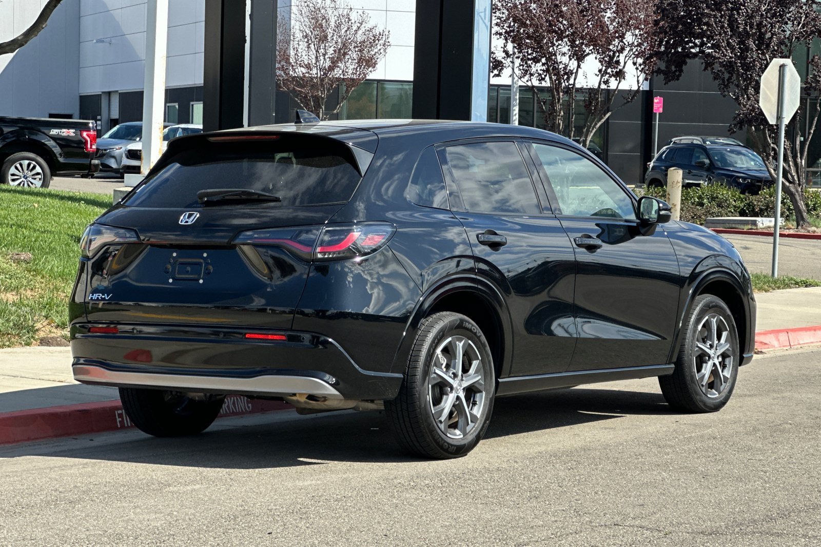 Certified 2024 Honda HR-V EX-L image 4