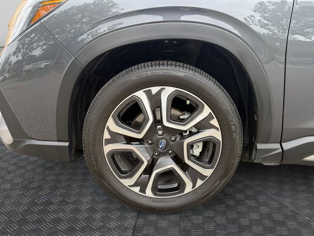 Used 2023 Subaru Ascent Limited w/ Technology Package AWD/4WD image 9