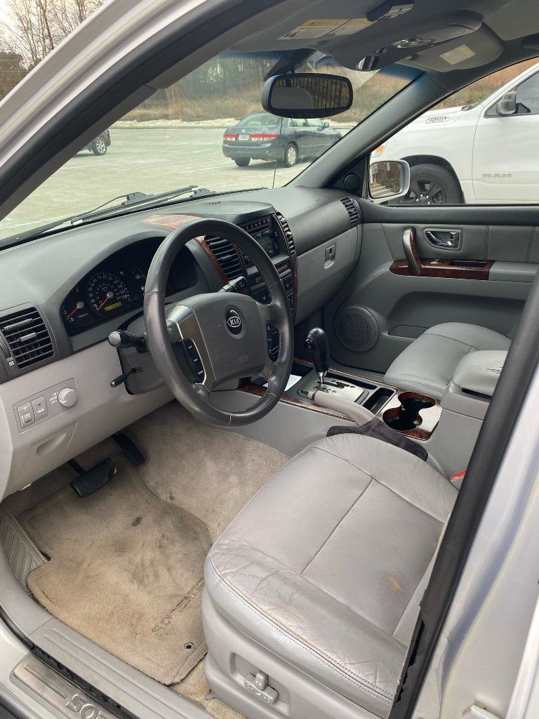 Used 2005 Kia Sorento EX image 5