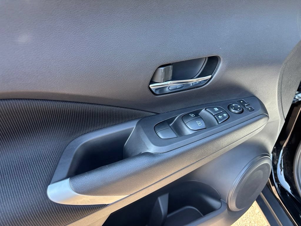 Used 2023 Nissan Kicks SV FWD image 16