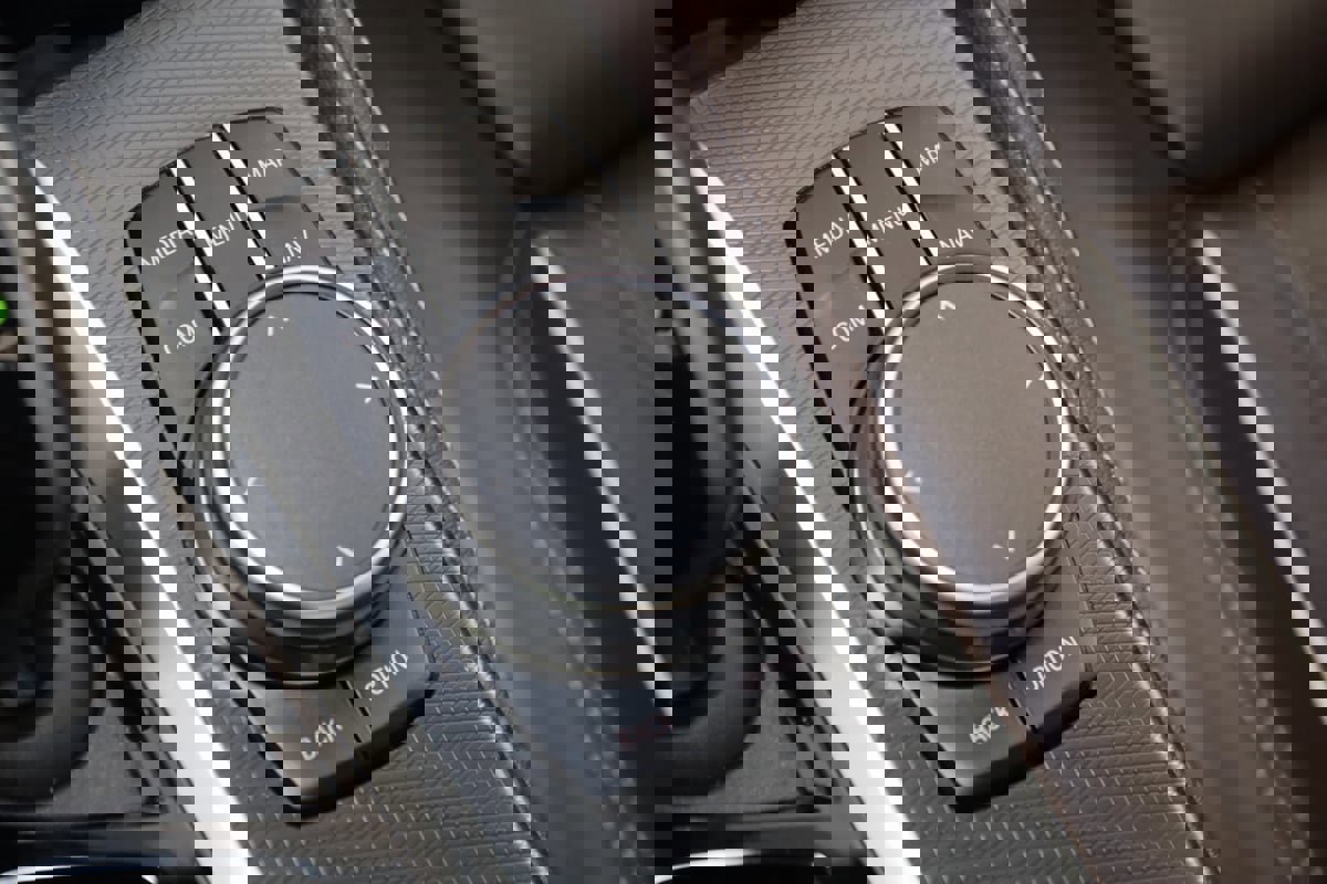 Used 2023 BMW M550i xDrive image 35