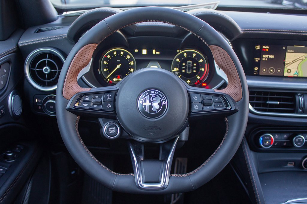 New 2025 Alfa Romeo Stelvio Sprint image 14