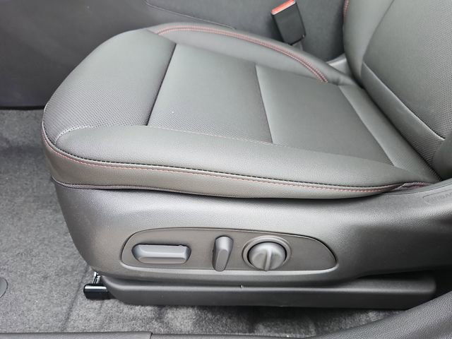 New 2026 Chevrolet Trax RS w/ Driver Confidence Package FWD image 16