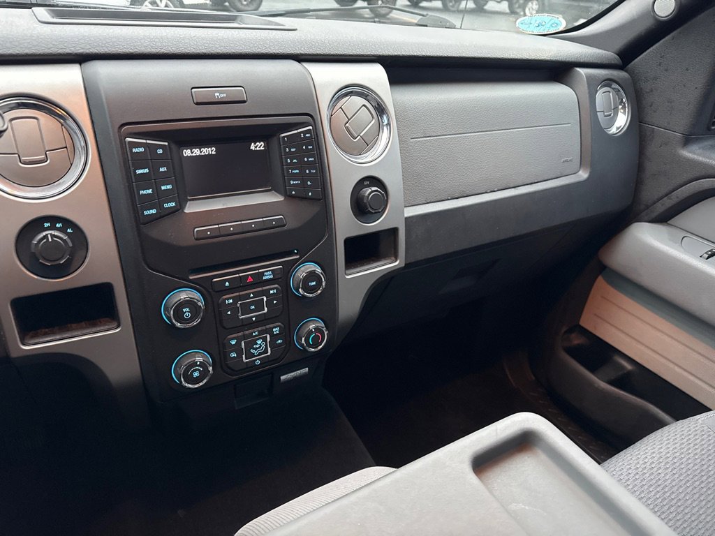 Used 2013 Ford F150 XLT w/ XLT Chrome Pkg image 14