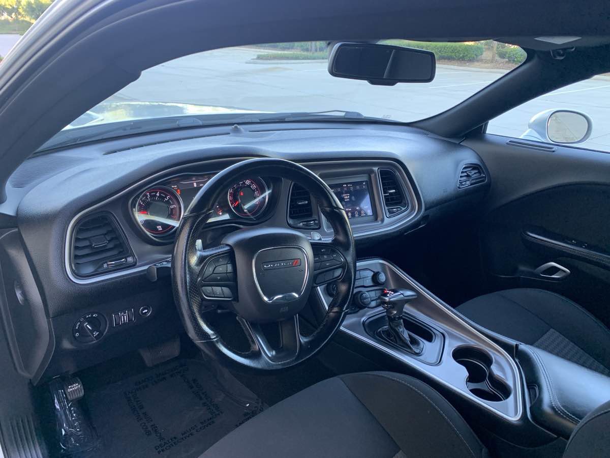 Used 2022 Dodge Challenger GT image 13