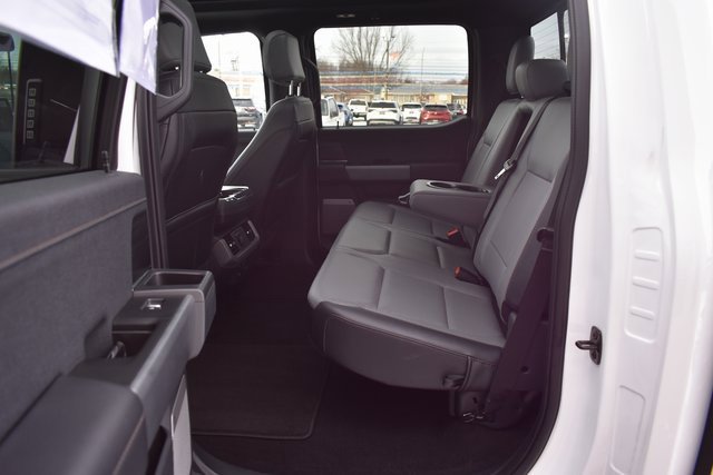 Used 2024 Ford F150 Lightning Lariat image 41