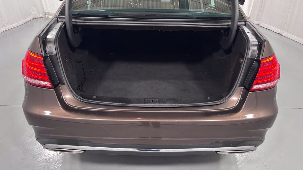 Used 2014 Mercedes-Benz E 350 4MATIC Sedan image 28