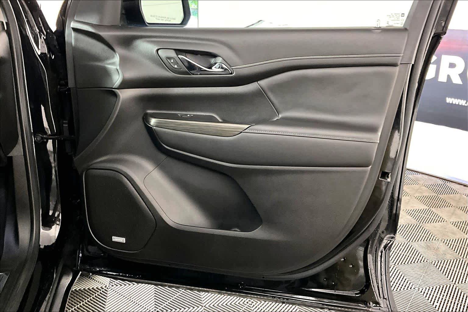 Certified 2023 GMC Acadia SLT w/ Elevation Edition FWD image 22