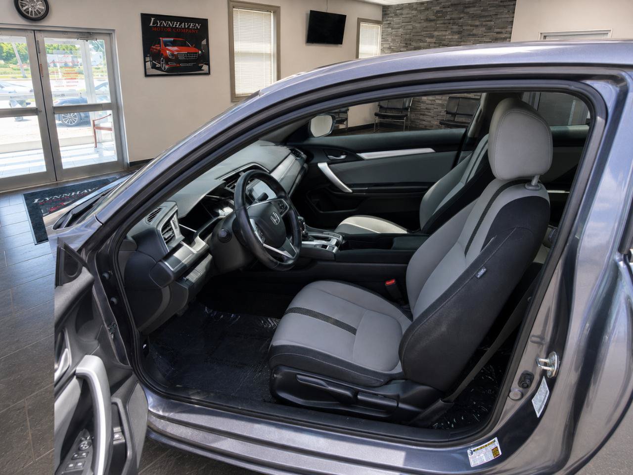 Used 2018 Honda Civic EX-T image 12