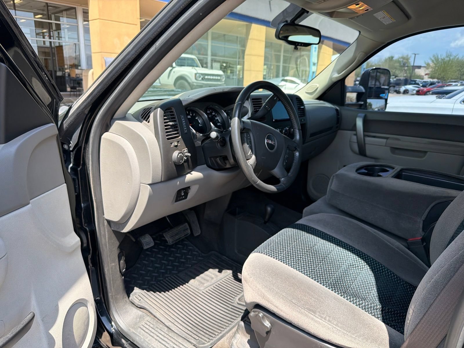 Used 2012 GMC Sierra 2500 W/T AWD/4WD image 3