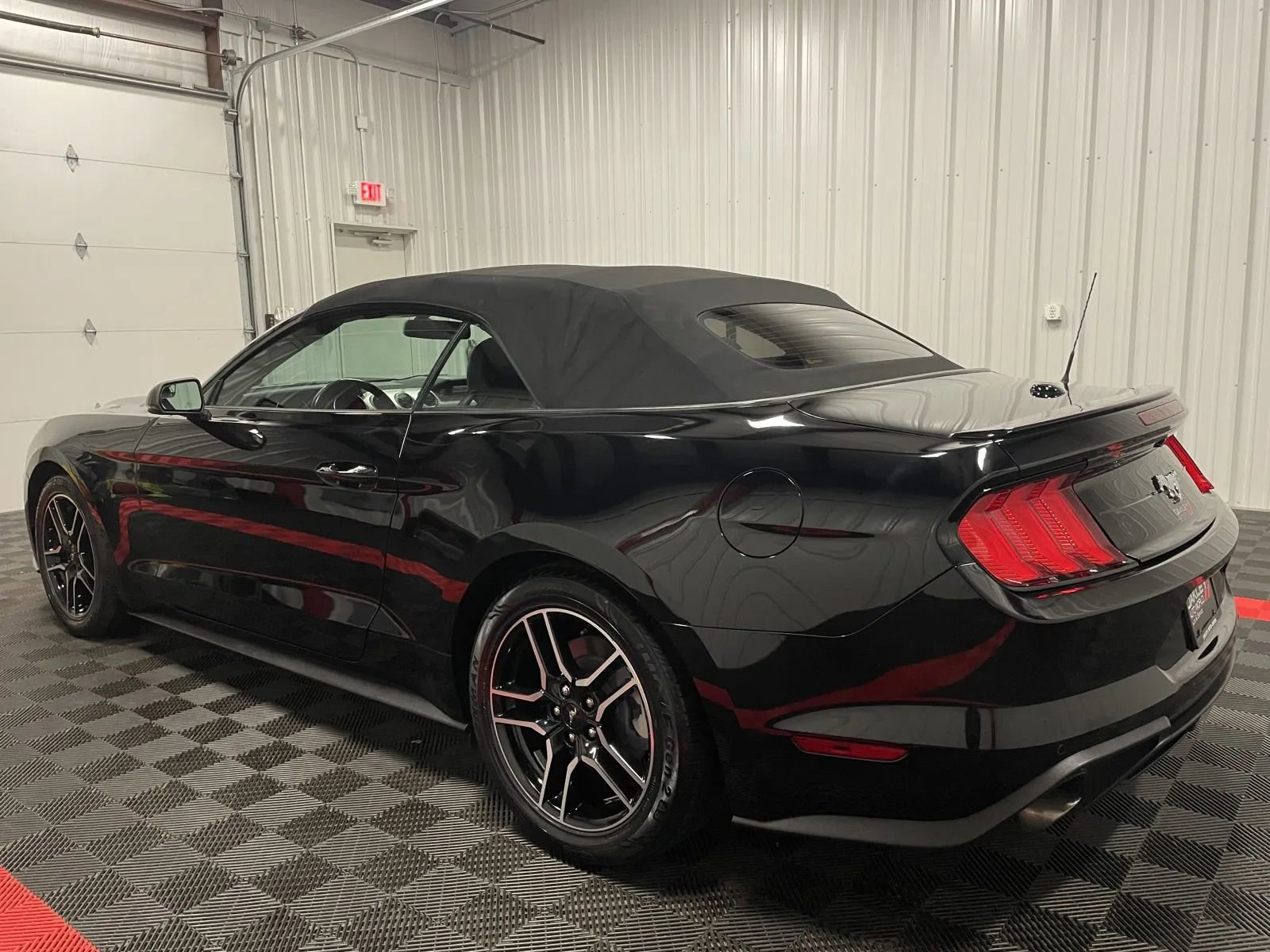 Used 2019 Ford Mustang Premium image 6