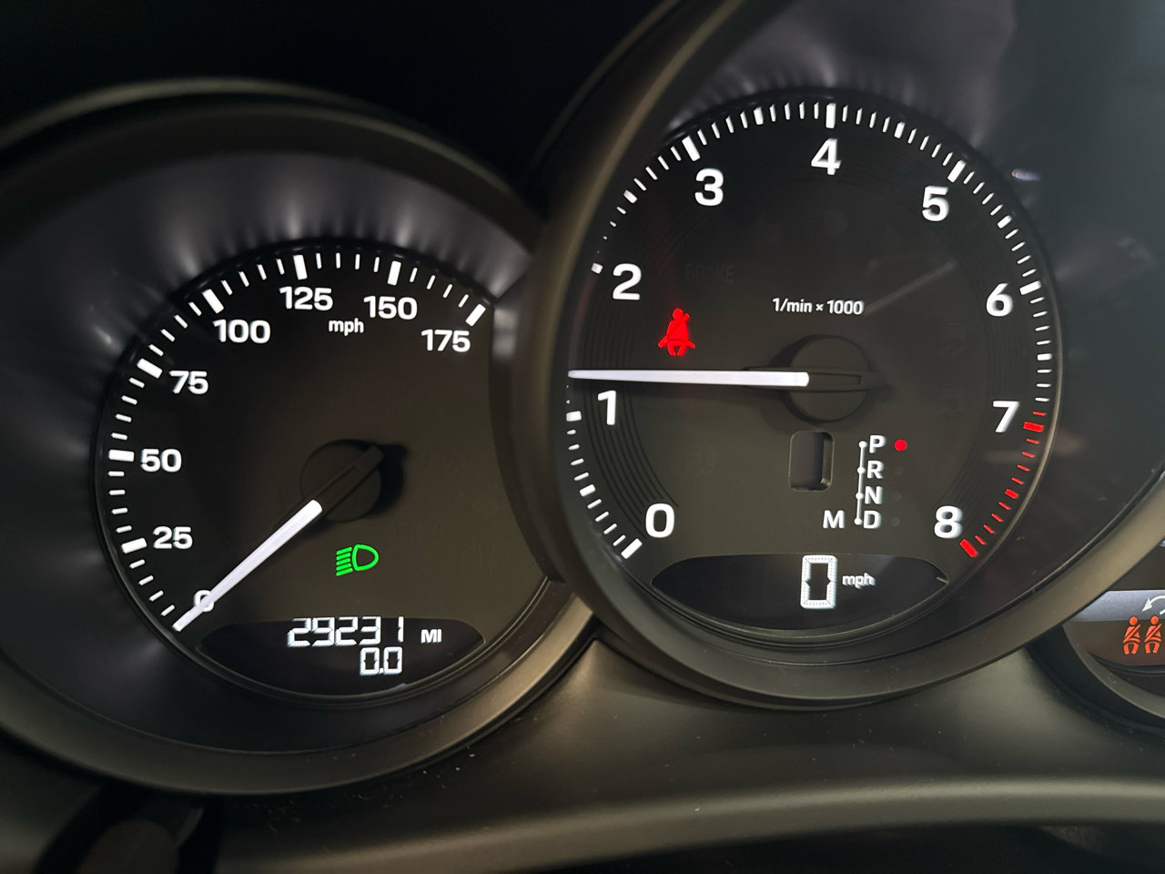 Used 2022 Porsche Macan Base image 17