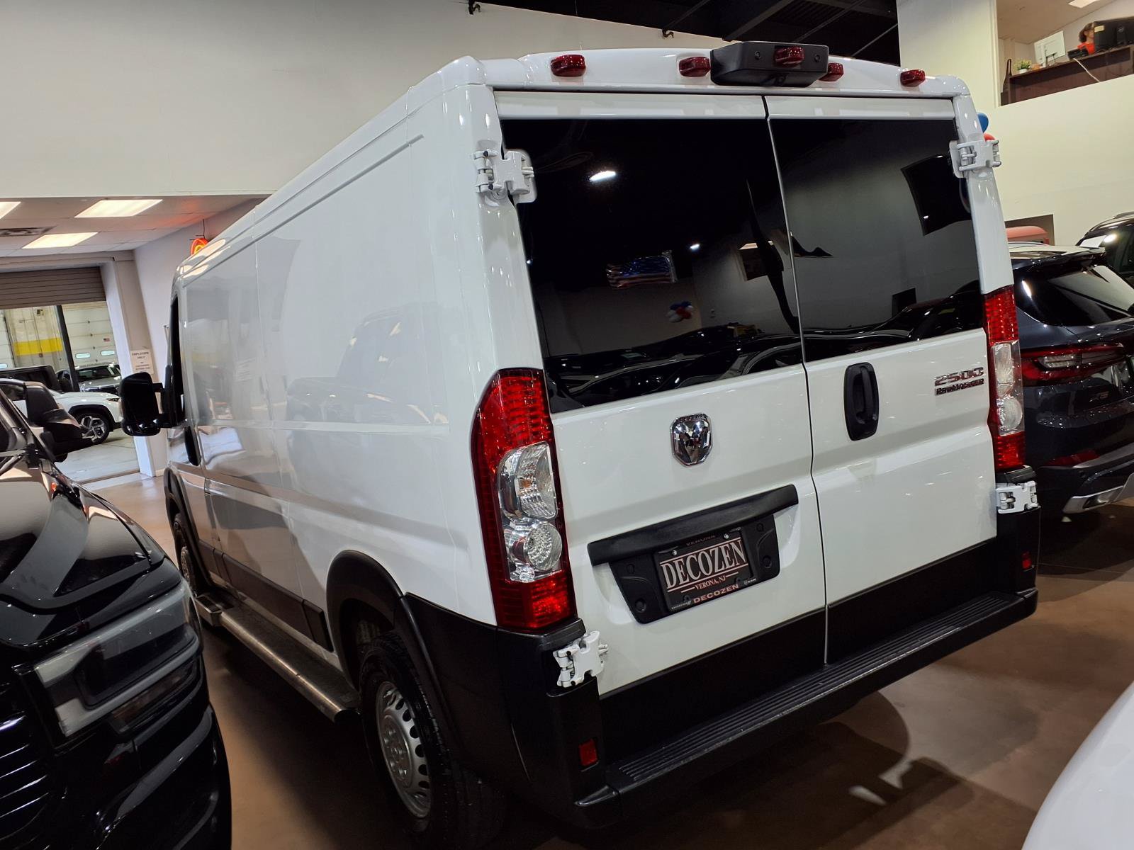 Used 2025 RAM ProMaster 2500 w/ U-Haul Equipment Group FWD image 4