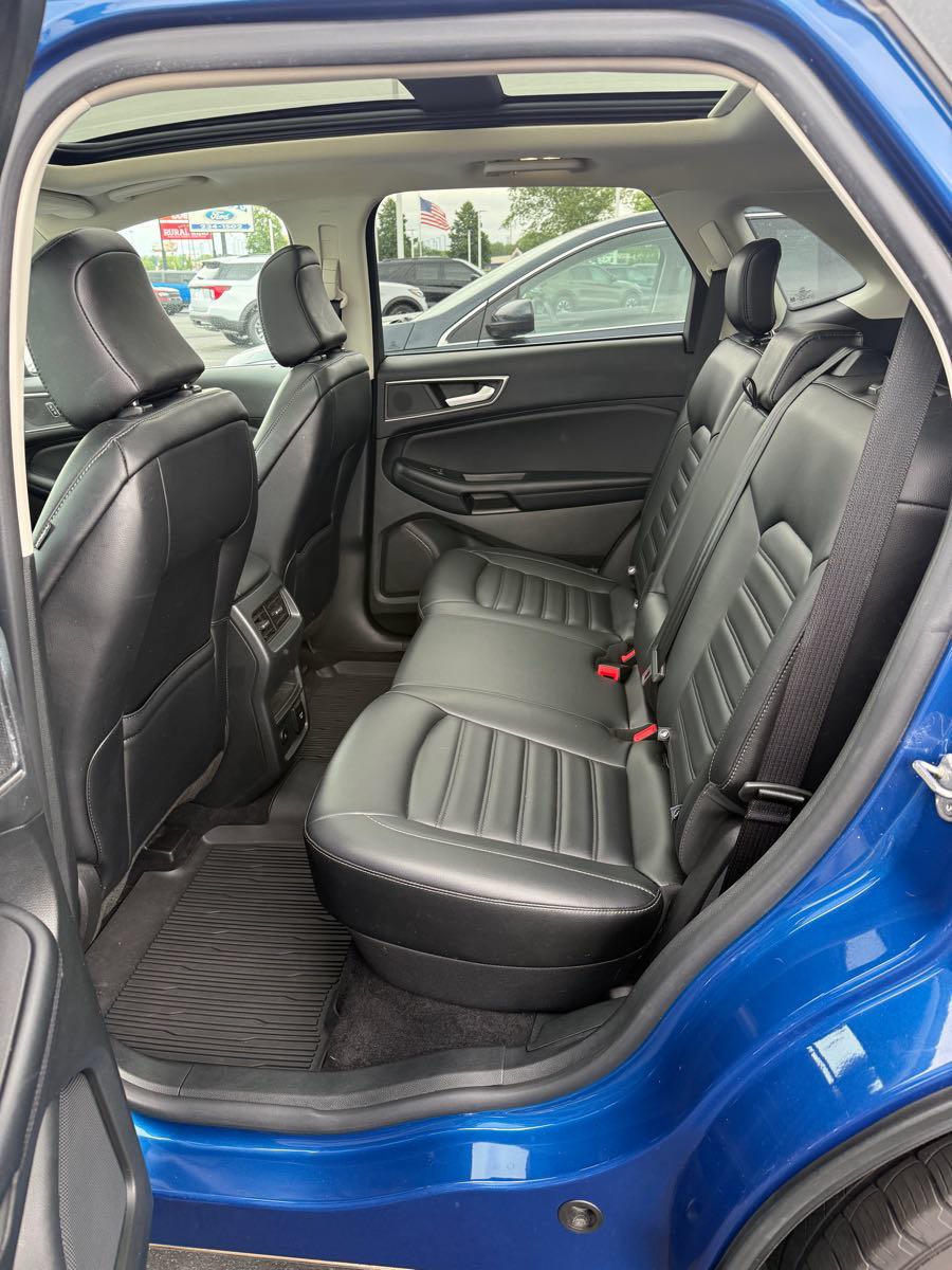 Used 2023 Ford Edge SEL w/ Convenience Package AWD/4WD image 11