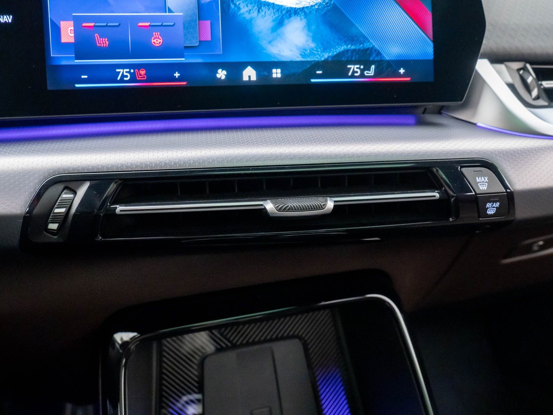 Certified 2025 BMW X2 M35i image 28