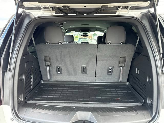 Used 2023 GMC Yukon SLE AWD/4WD image 9