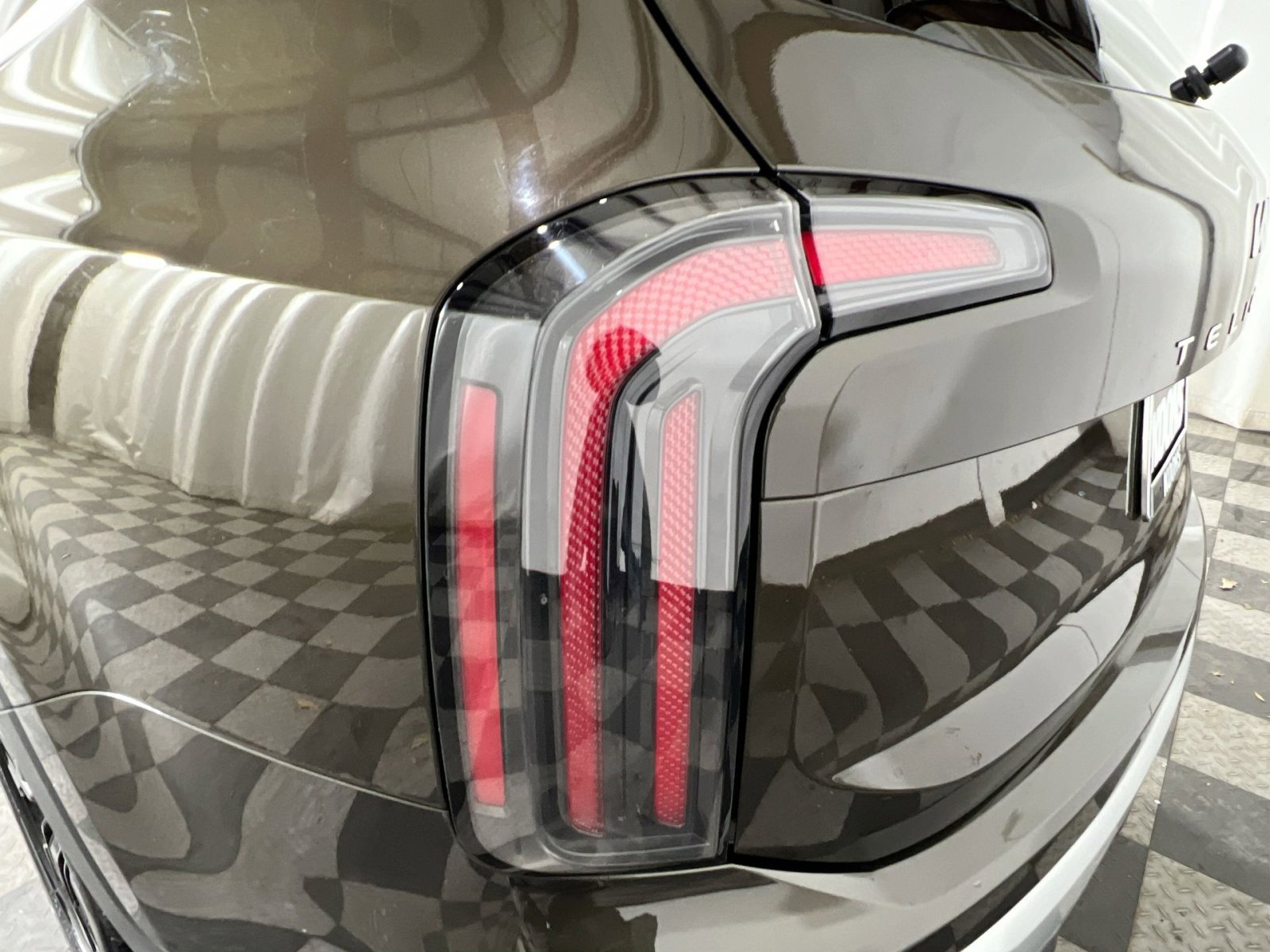 Used 2023 Kia Telluride SX image 16