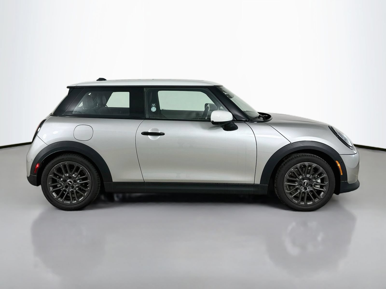 New 2026 MINI Cooper 2-Door Hardtop FWD image 4