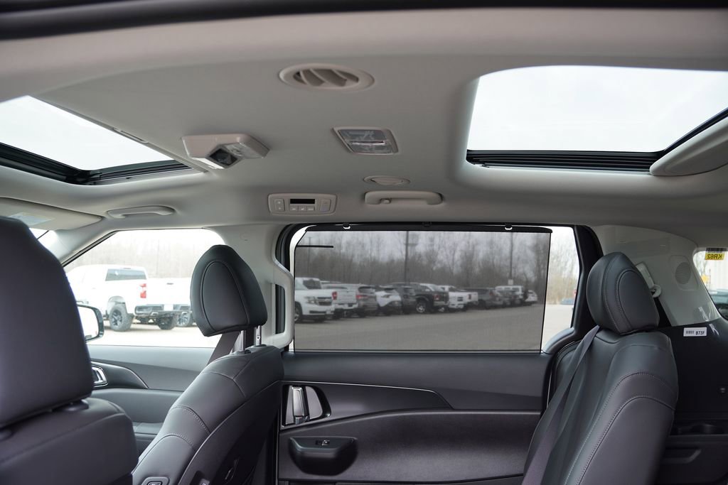 New 2026 Kia Carnival SX FWD image 15