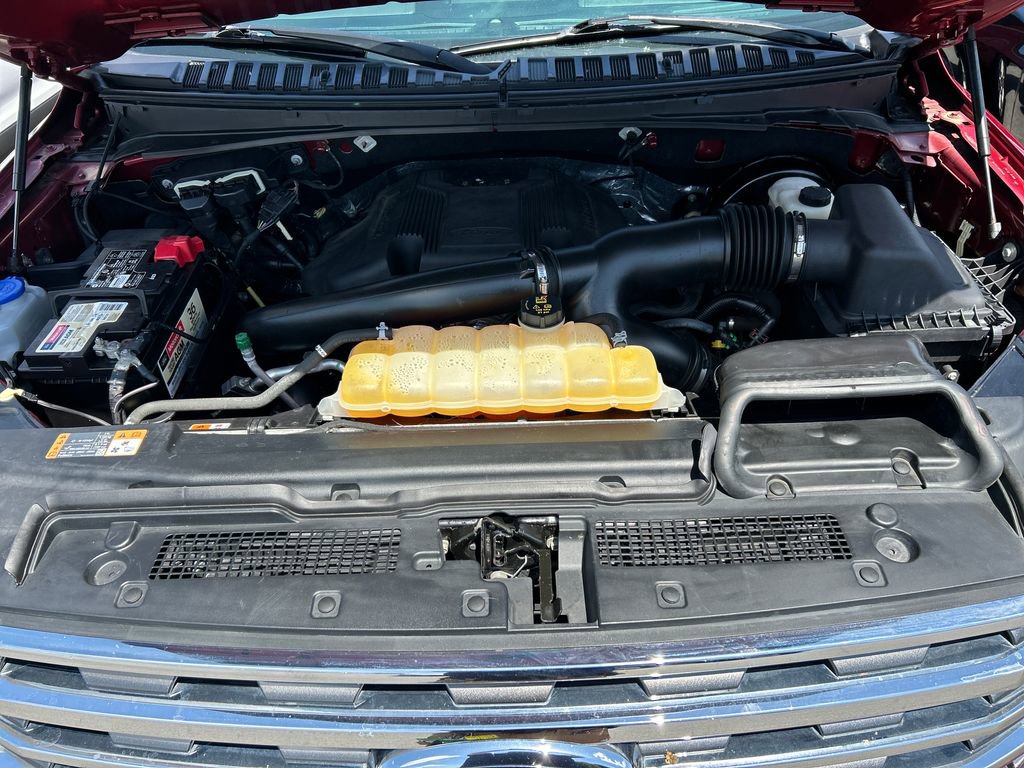 Used 2018 Ford Expedition XLT w/ Equipment Group 202A RWD image 29
