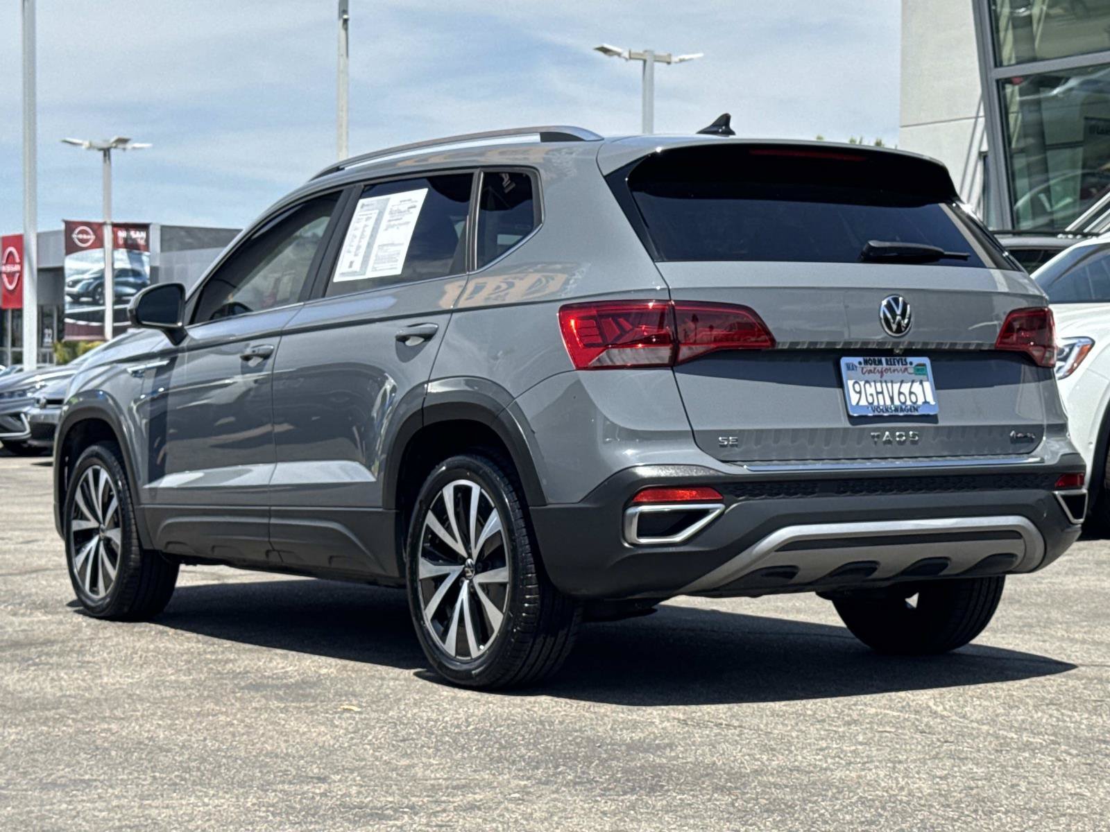 Certified 2023 Volkswagen Taos SE w/ Panoramic Sunroof Package AWD/4WD image 3