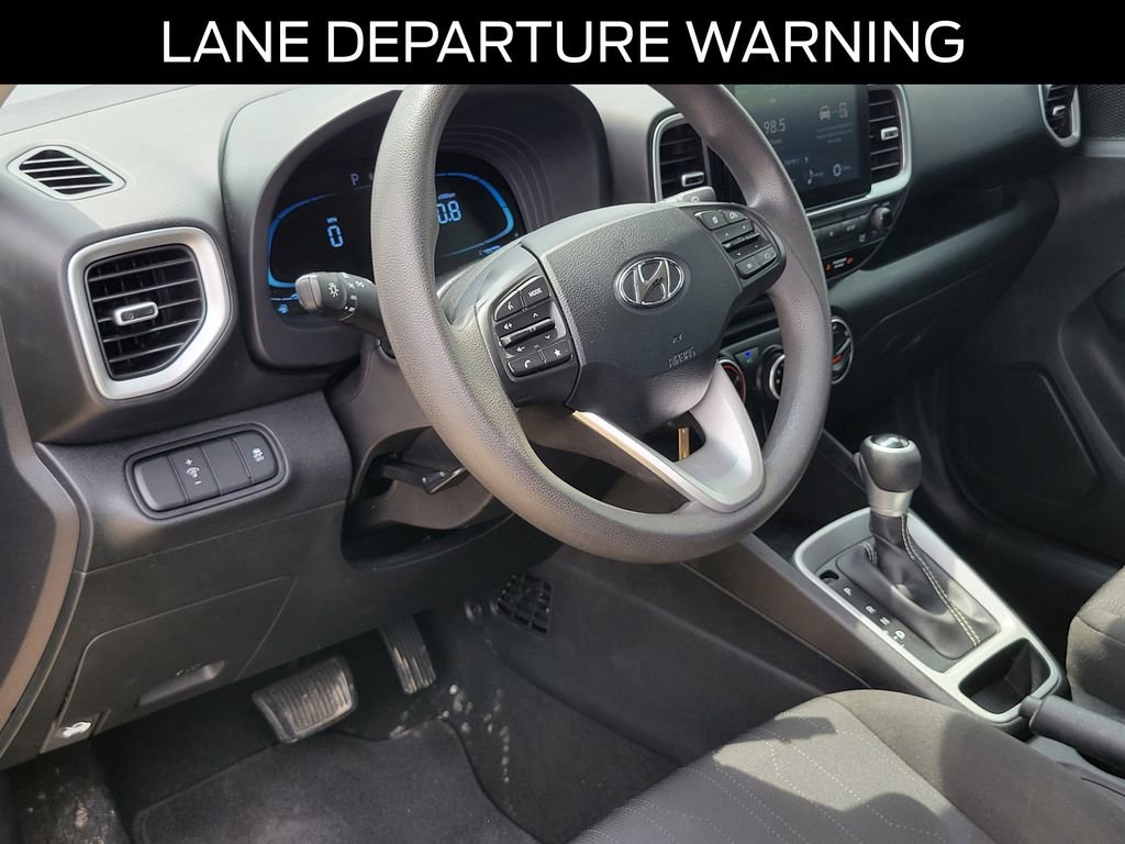 Used 2023 Hyundai Venue SE FWD image 16