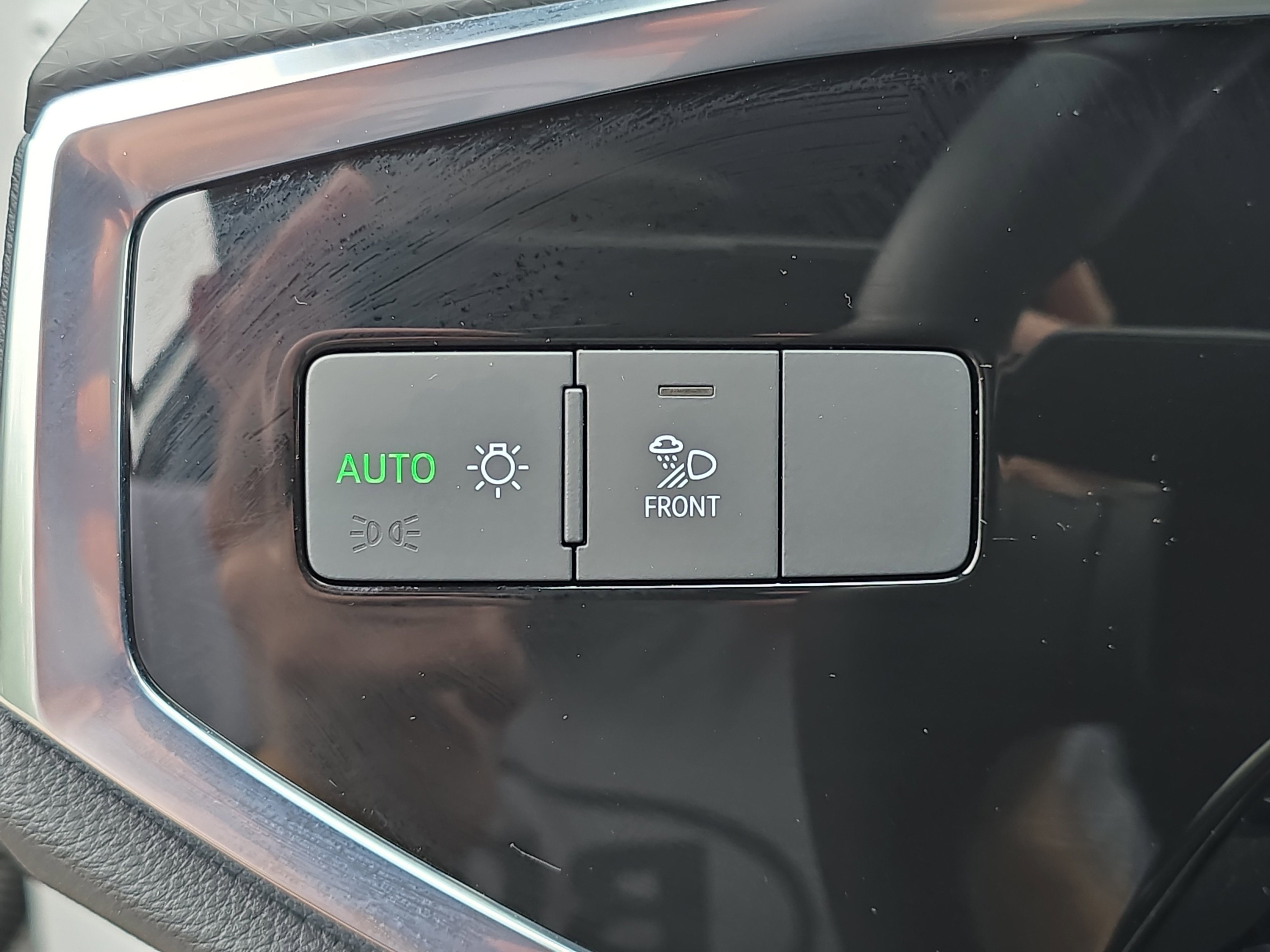 Certified 2025 Audi Q3 2.0T Premium w/ Convenience Package AWD/4WD image 25