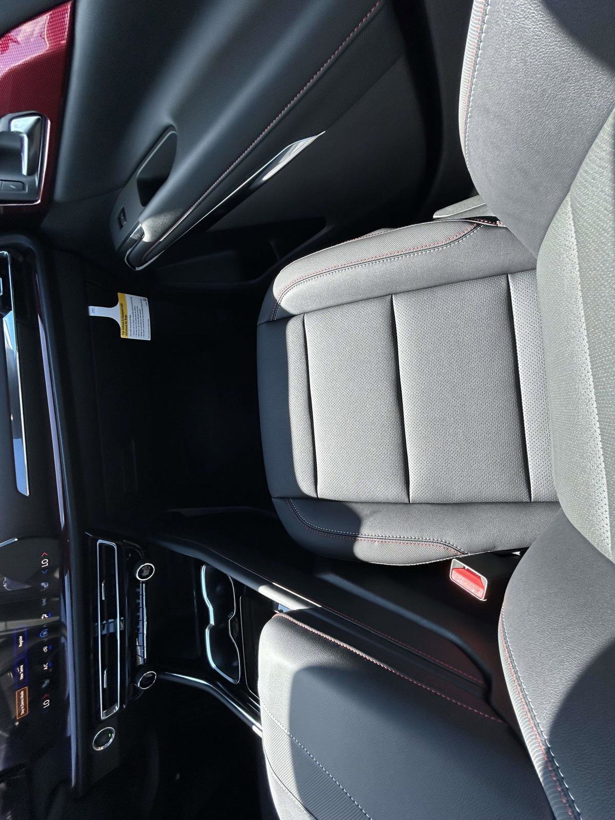 New 2026 Chevrolet Traverse Z71 w/ LPO, Floor Liner Package image 15