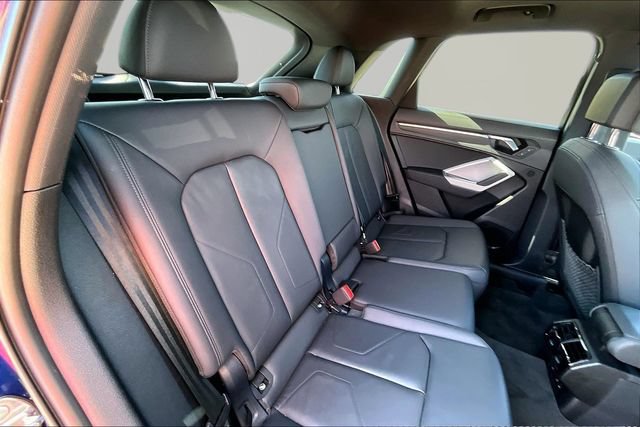 Used 2025 Audi Q3 2.0T Premium w/ Convenience Package AWD/4WD image 29