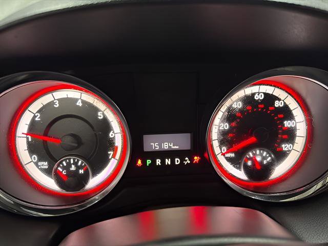 Used 2019 Dodge Grand Caravan SE w/ UConnect Hands-Free Group image 18