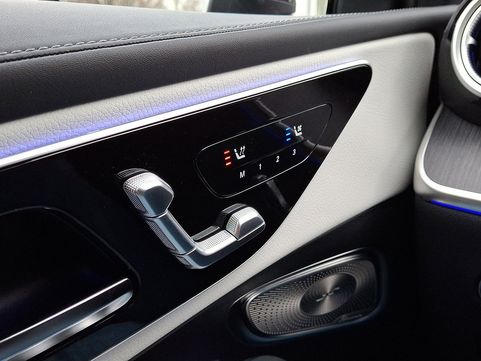 Used 2026 Mercedes-Benz GLC 300 4MATIC image 19