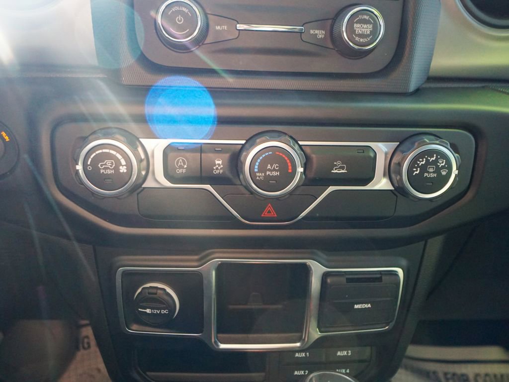 Used 2021 Jeep Wrangler Unlimited Sport image 22