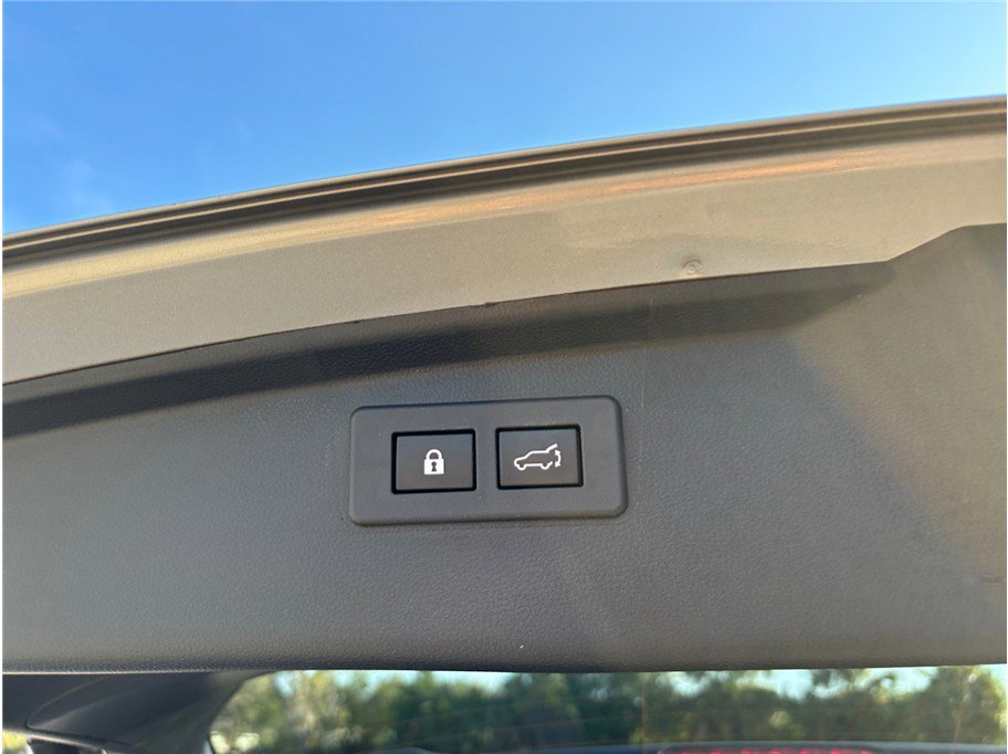 Used 2020 Subaru Outback Premium image 41