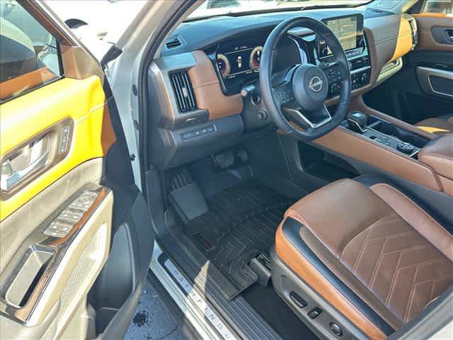 Used 2023 Nissan Pathfinder Platinum AWD/4WD image 8