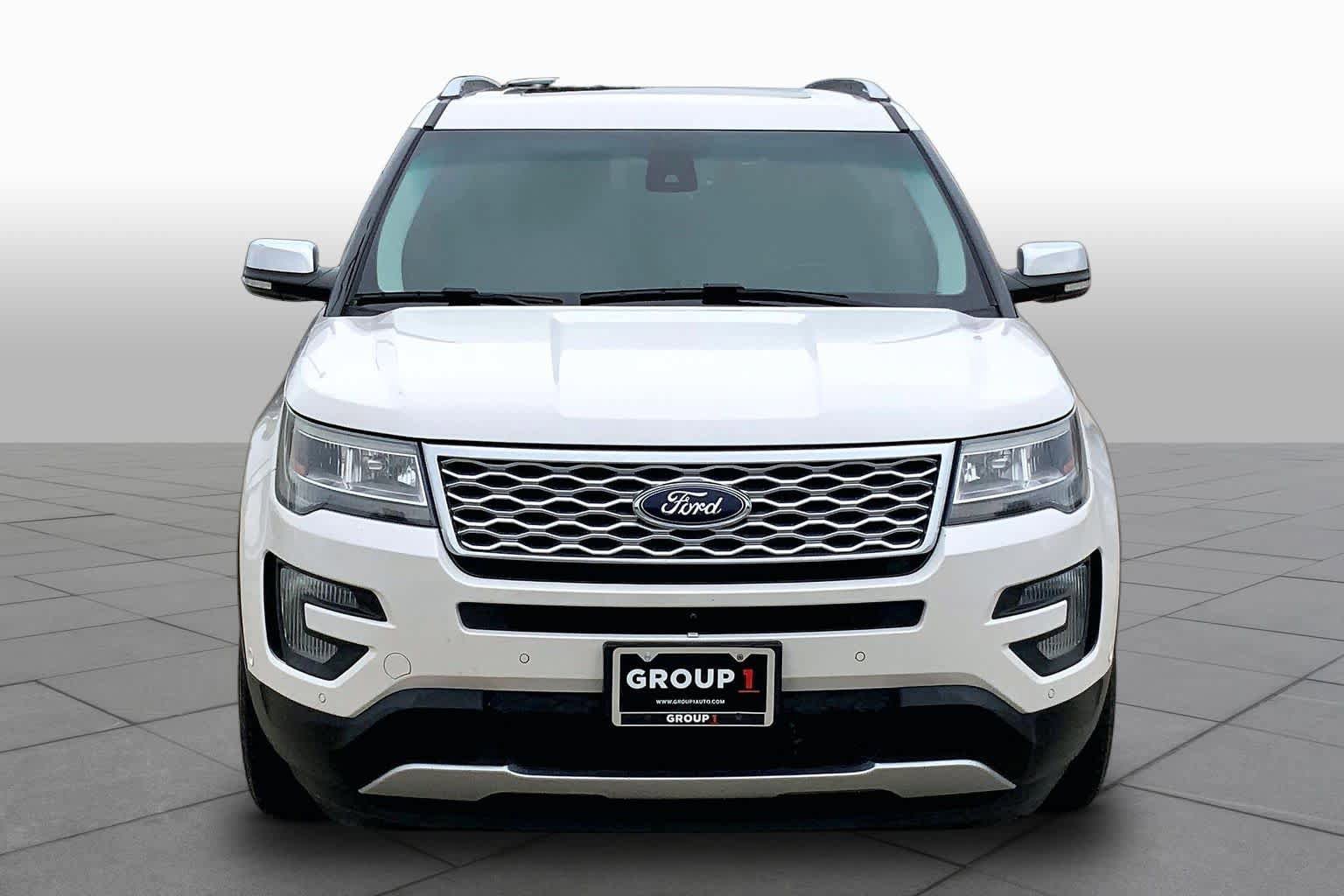 Used 2016 Ford Explorer Platinum image 4