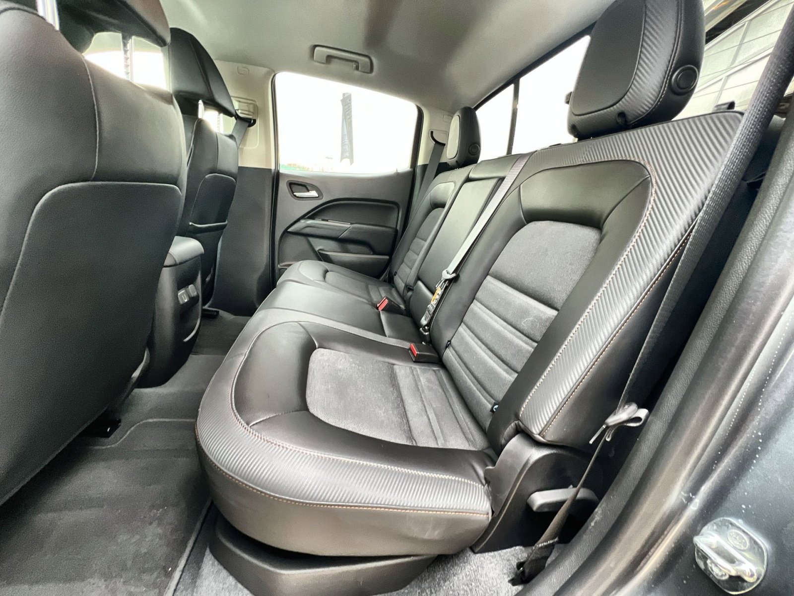 Used 2022 GMC Canyon AT4 w/ Trailering Package image 23