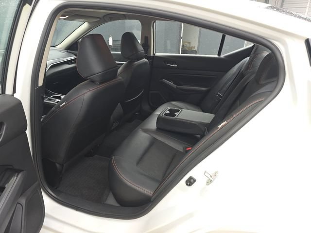 Used 2025 Nissan Altima 2.5 SR FWD image 12
