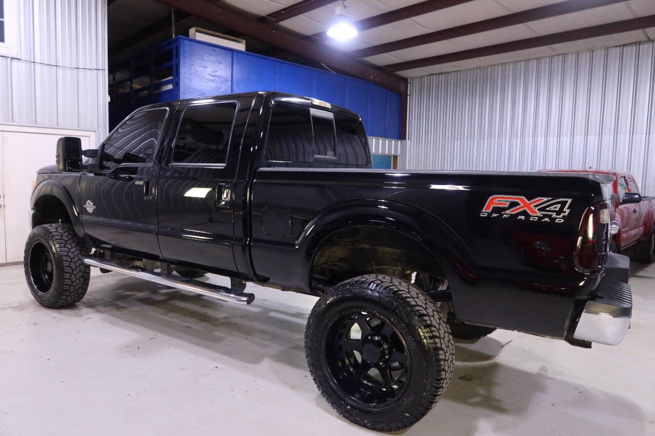 Used 2016 Ford F250 Lariat w/ Lariat Ultimate Package image 2