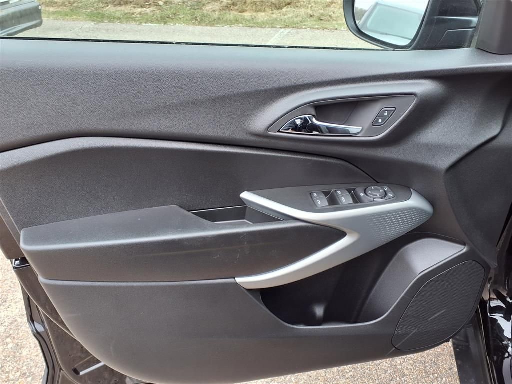 New 2026 Chevrolet Trax LS w/ LS Convenience Package image 11