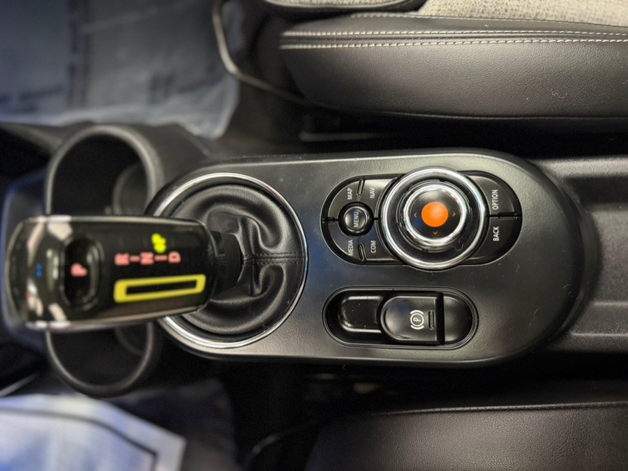 Used 2020 MINI Cooper SE w/ 6.5" Touchscreen Package FWD image 25