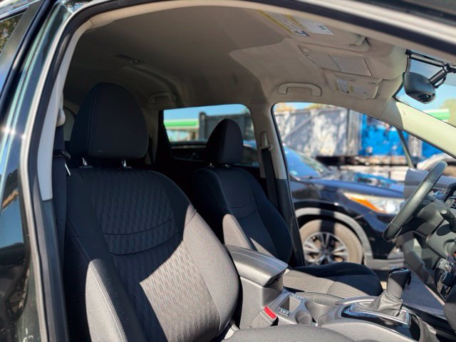 Used 2018 Nissan Rogue SV w/ Premium Package AWD/4WD image 30