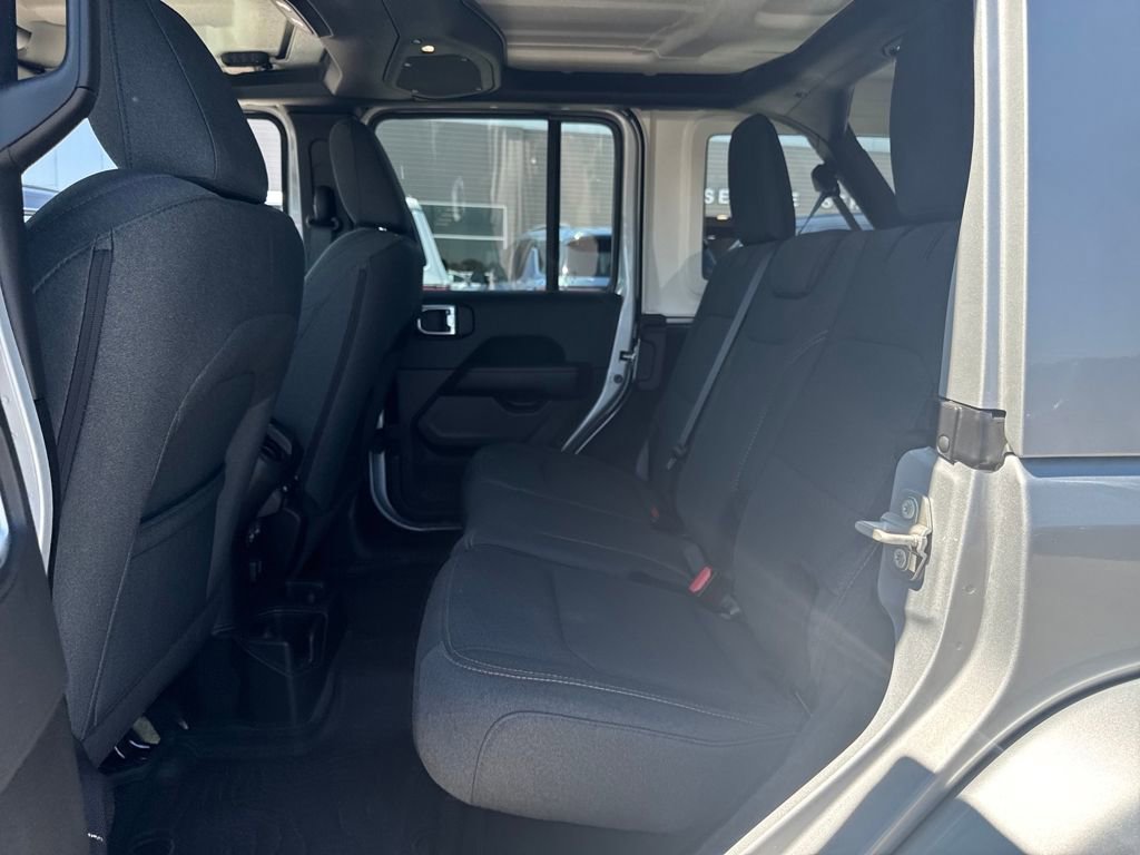 Used 2024 Jeep Wrangler Sahara w/ Technology Group image 13