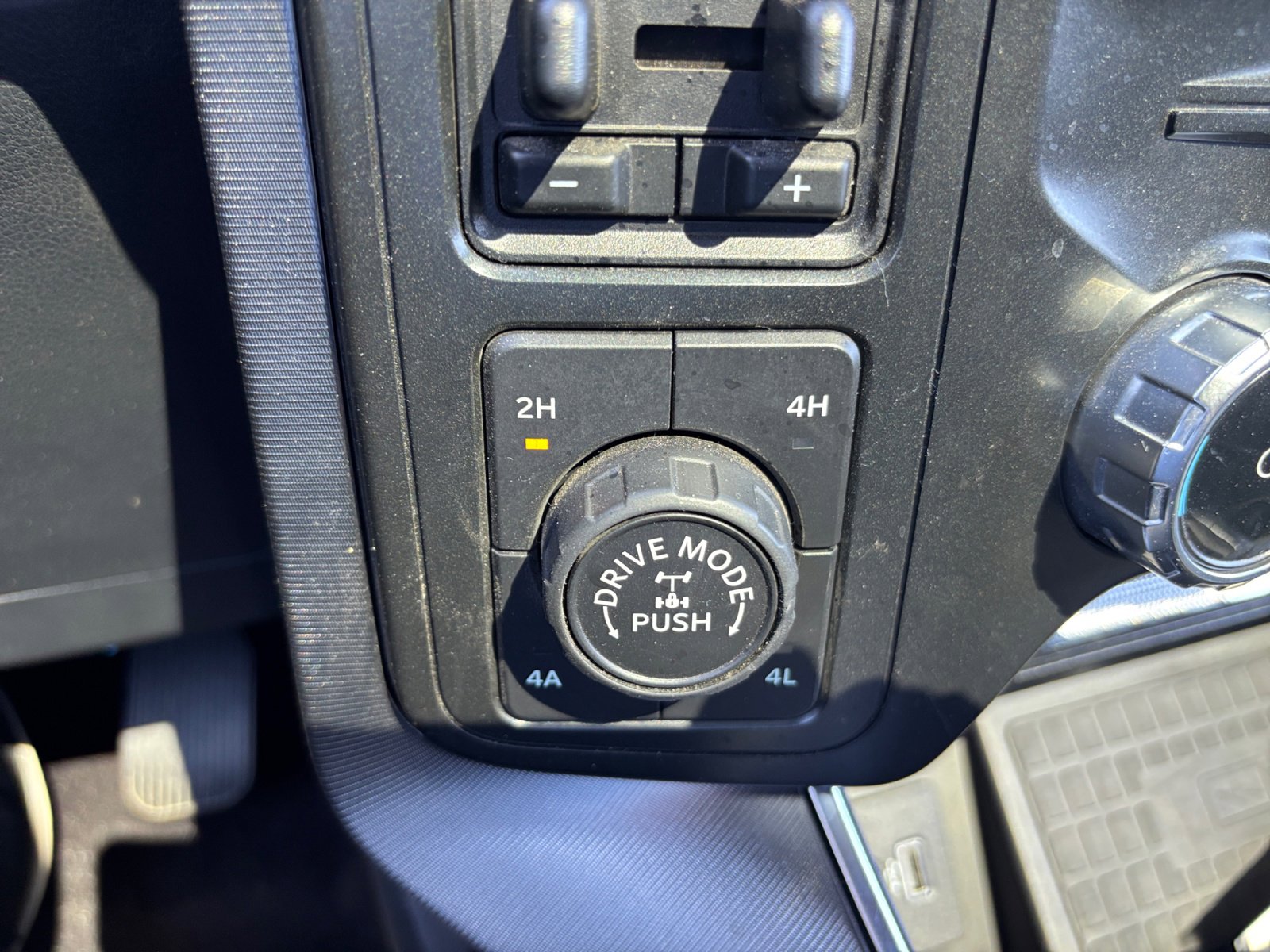 Used 2022 Ford F150 Platinum w/ Equipment Group 701A High image 31