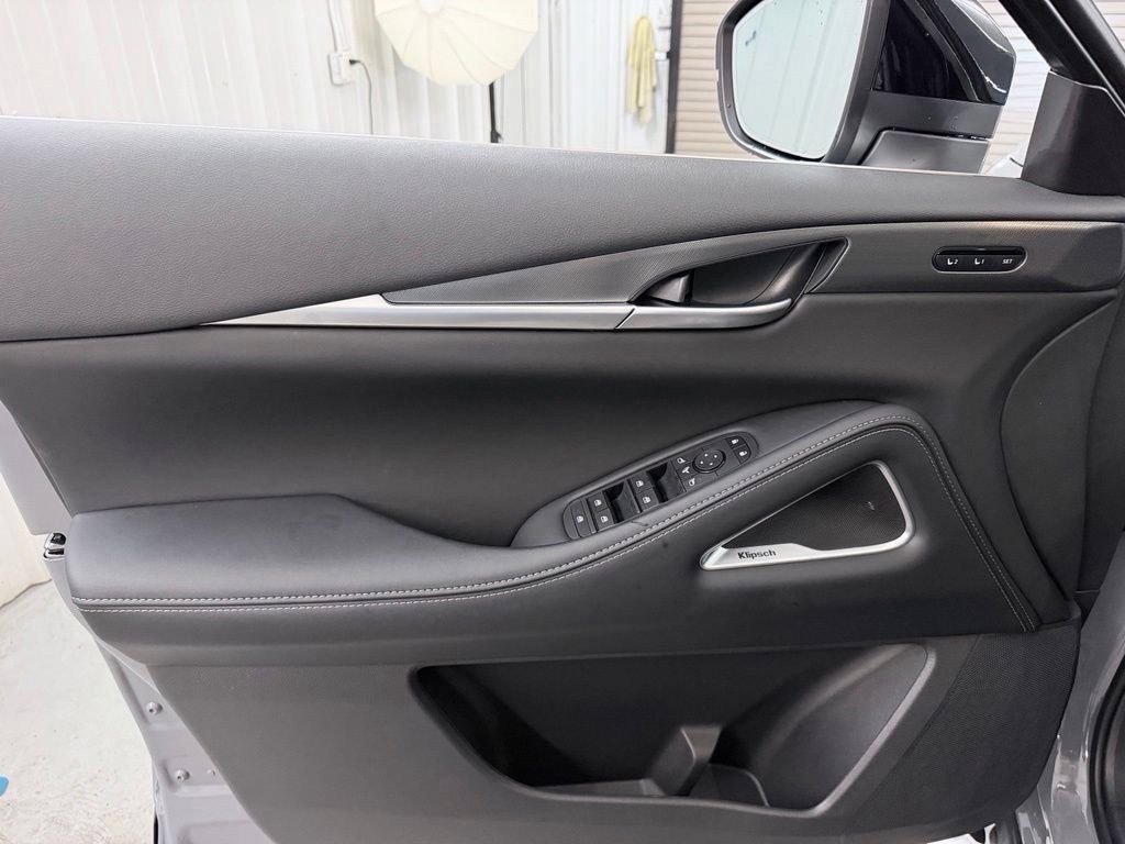 New 2027 INFINITI QX60 Luxe w/ Cargo Package FWD image 10