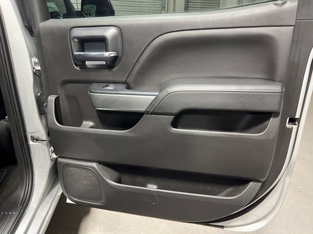 Used 2018 Chevrolet Silverado 1500 LT w/ All Star Edition AWD/4WD image 12